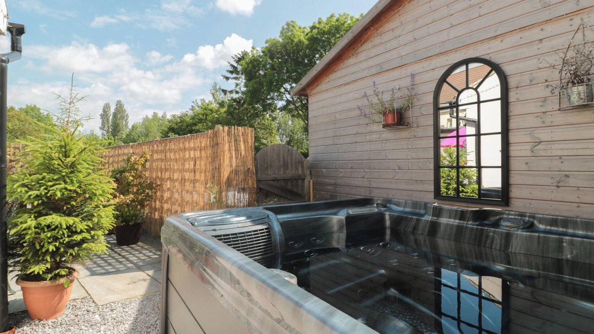 Muchelney Cottage | The Croft Retreat