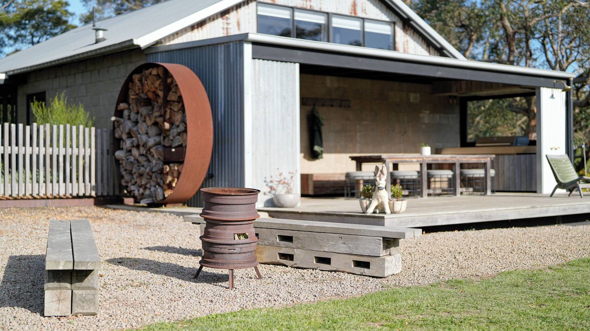 Main Ridge Cottage | The Dairy. 2 bedroom cottage on a farm in Main Ridge