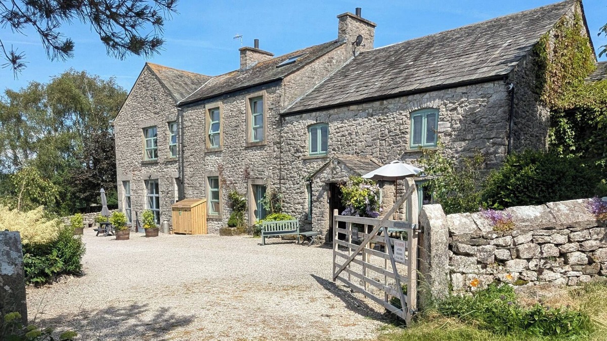 Meathop Cottage | THE DAIRY AT BRACKENTHWAITE FARM, pet friendly in Arnside