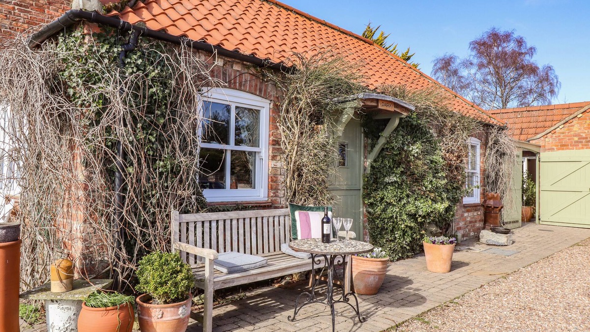Burgh le Marsh Cottage | THE DAIRY, pet friendly, character holiday cottage in Burgh Le Marsh