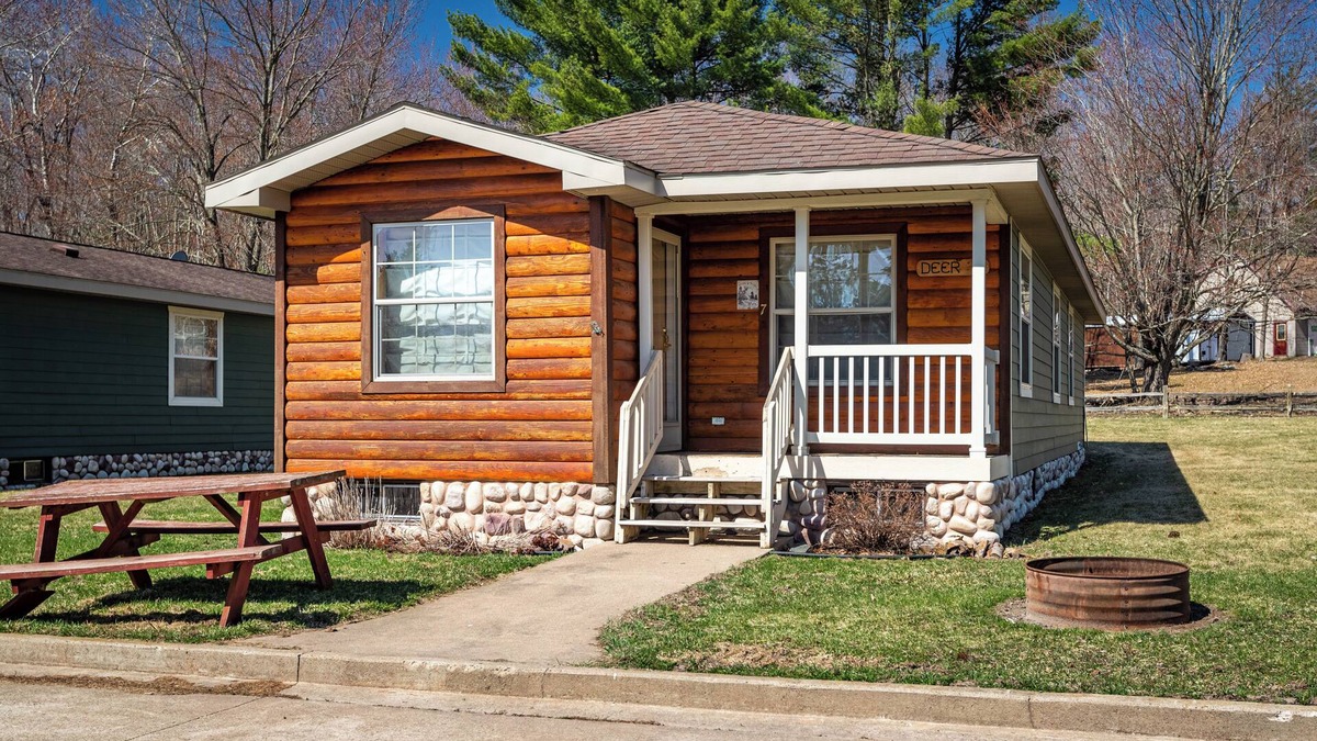 Neillsville Cabin | The Deer Cabin at the Riviera Resort in Neillsville, Wisconsin!