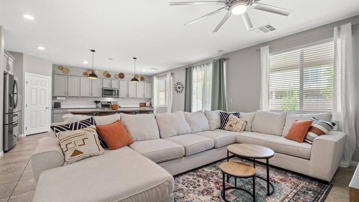 North Las Vegas House | "The Desert Haven" Dog Friendly, 30+ day stays only, 4BD/2.5BA, Quiet Area