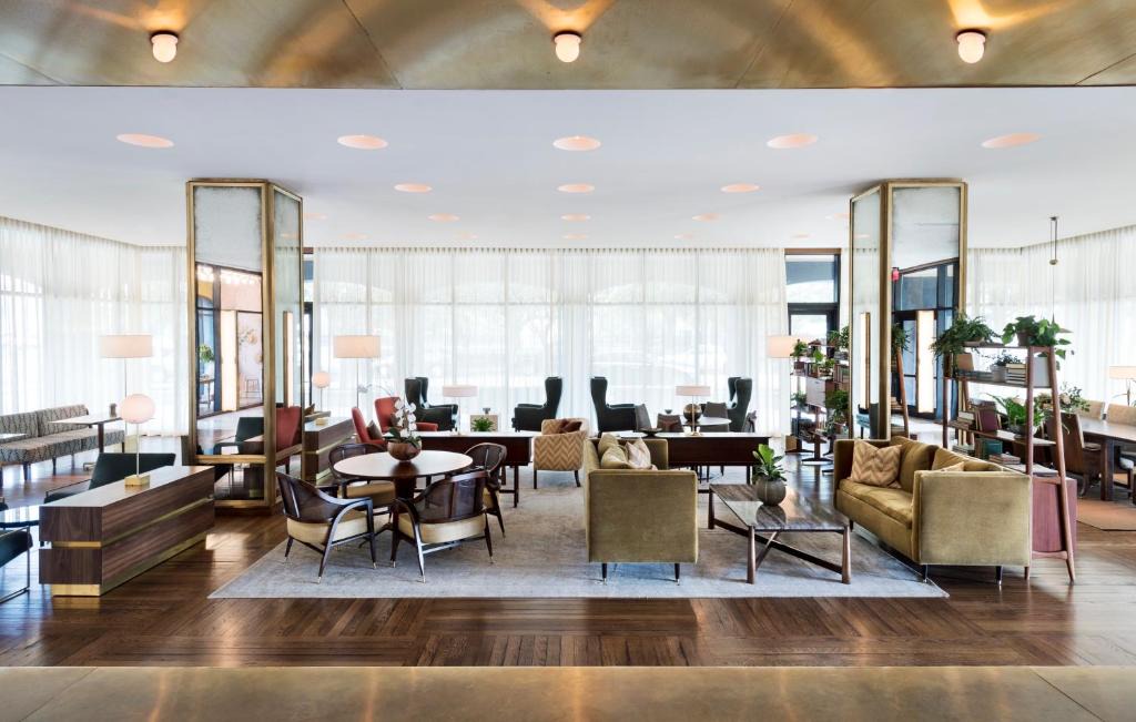 Downtown Charleston Hotel | The Dewberry Charleston