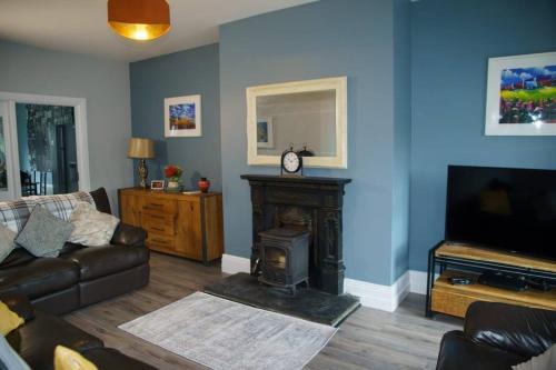 Dingle House | The Dingle Pass Escape