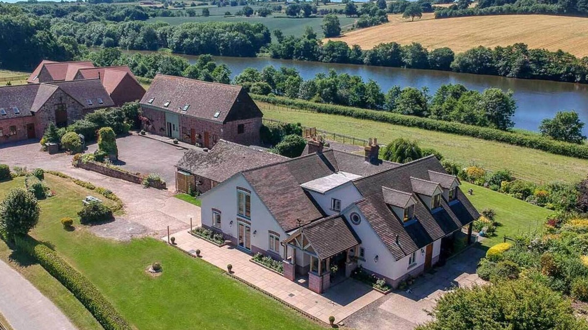 Chelmarsh Cottage | The Dinney Holiday Cottages