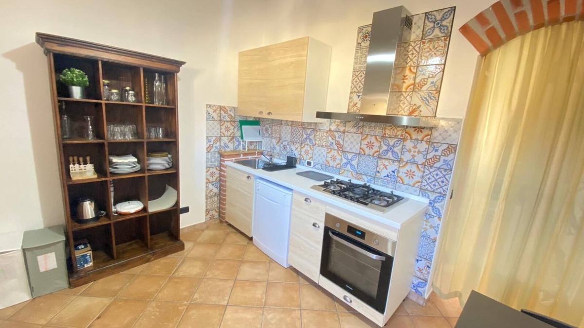 Trezzano Rosa Apartment | The Discography, Elegant and Spacious for Groups and Families, with Parking