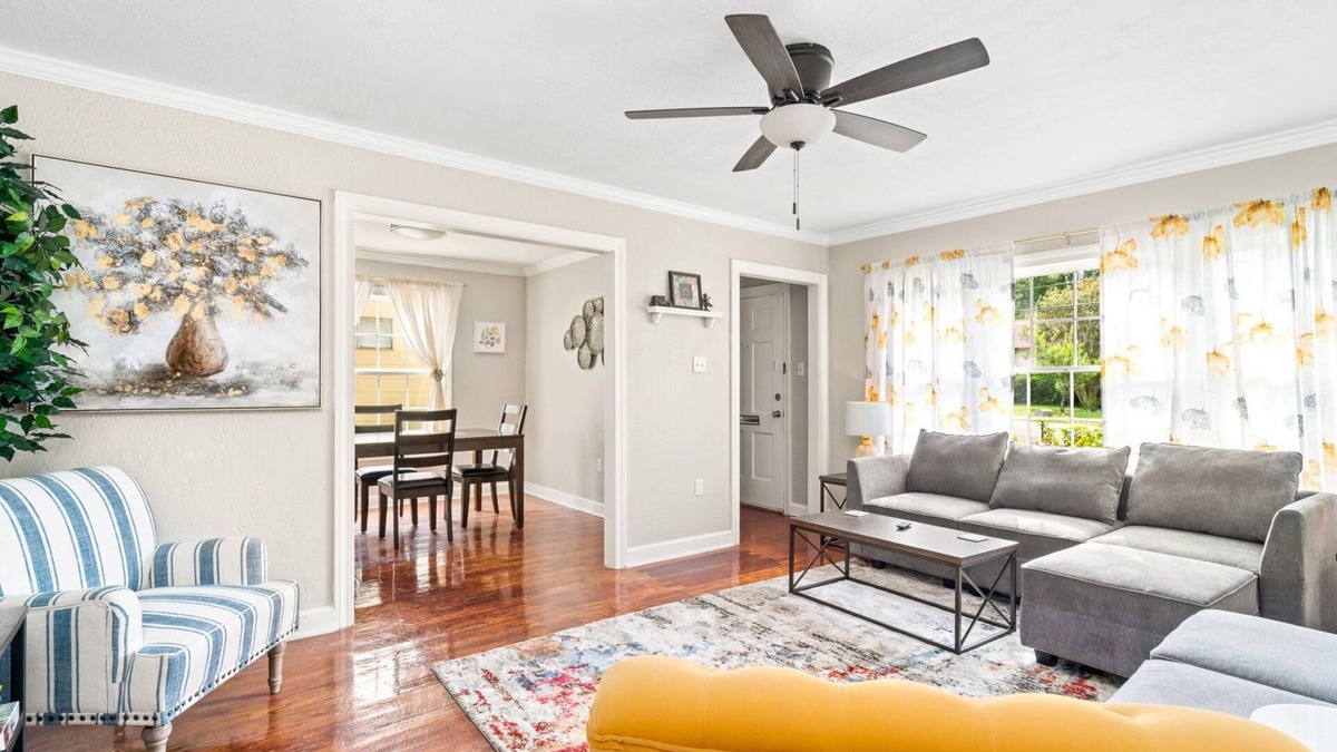 Hattiesburg House | The Dixie House 3brm w/King beds close to everything