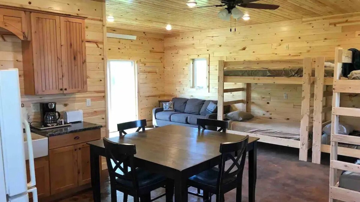 McLeod Cabin | The Dog House cabin