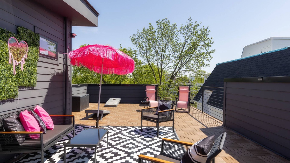 East Nashville House | The Dolly + Iconic Women of Country 4bd Townhome! 8 min ->DT!