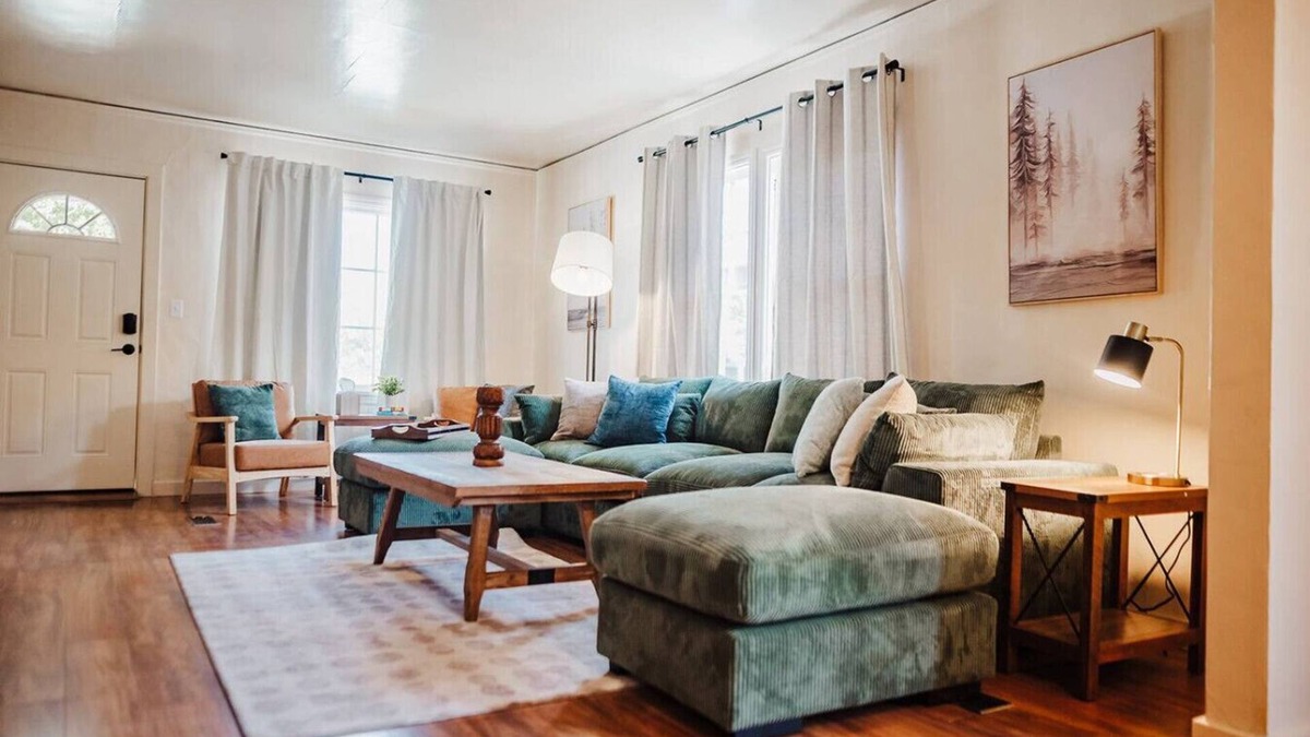 Downtown Klamath Falls House | The Downtown Haus | Walking Distance to DT KFalls
