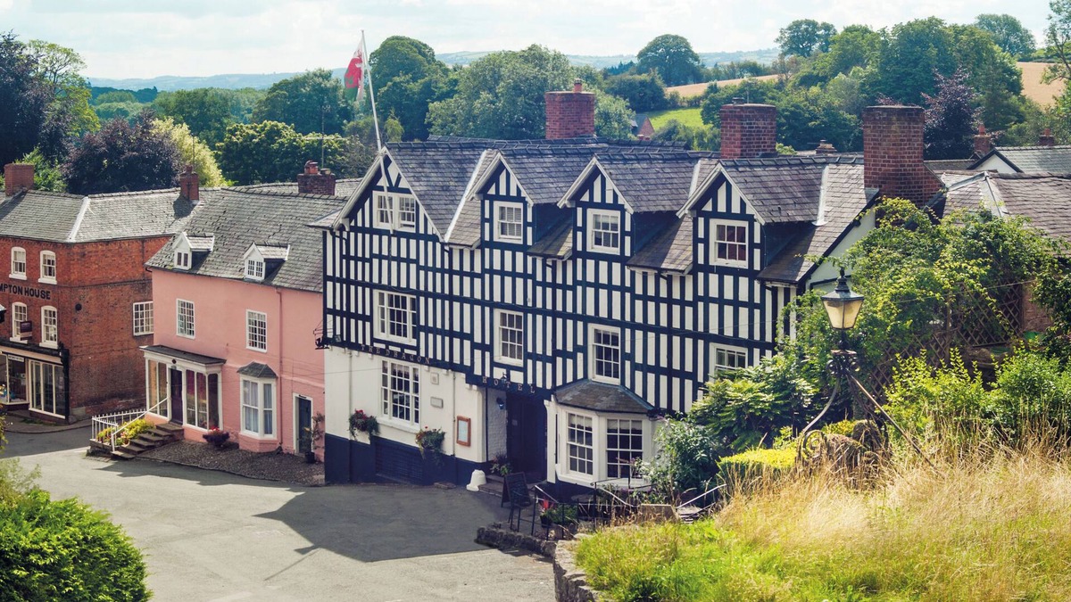 Montgomery Hotel | The Dragon Hotel