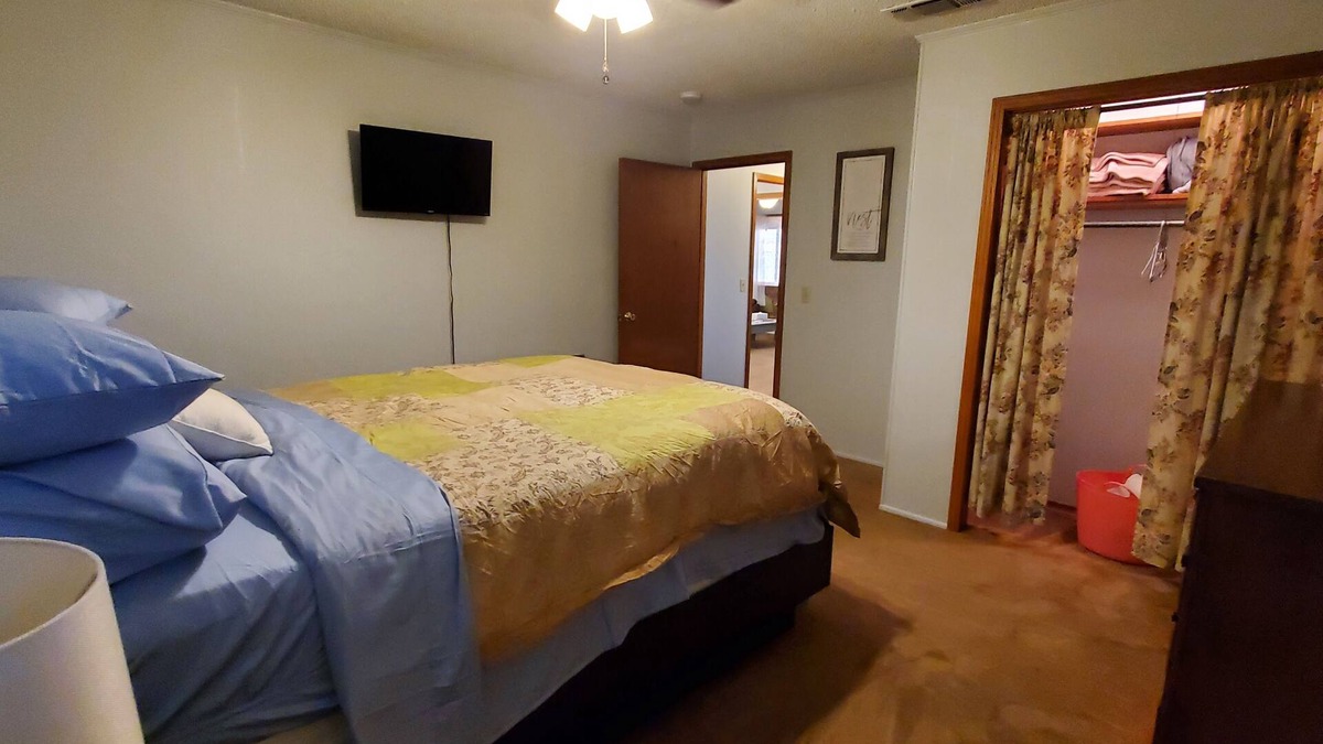 West Point Apartment | The Duplex - 2bed/1bath duplex unit family & pet friendly