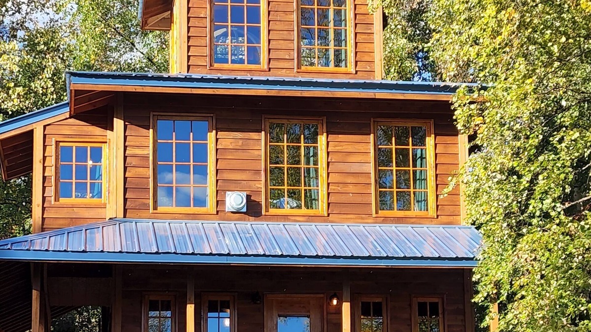 Palmer Cabin | The Eagle's Nest Treehouse Cabin