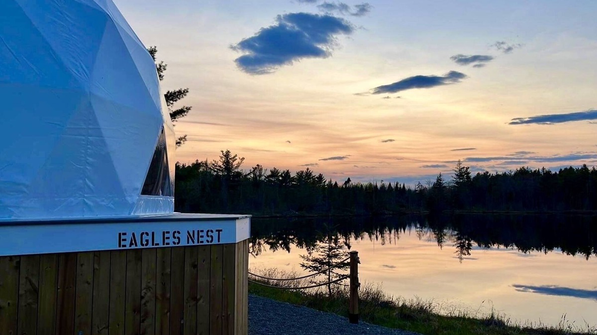 Valley Road Cabin | The Eagles Nest dome - Secluded lakeview w/hot tub - 20 mins from St. Andrews!