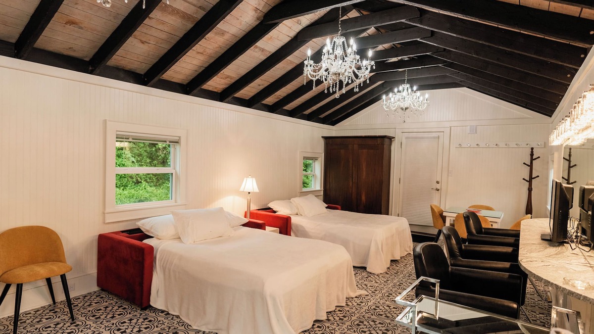 Wanchese House | The Elderberry Studio