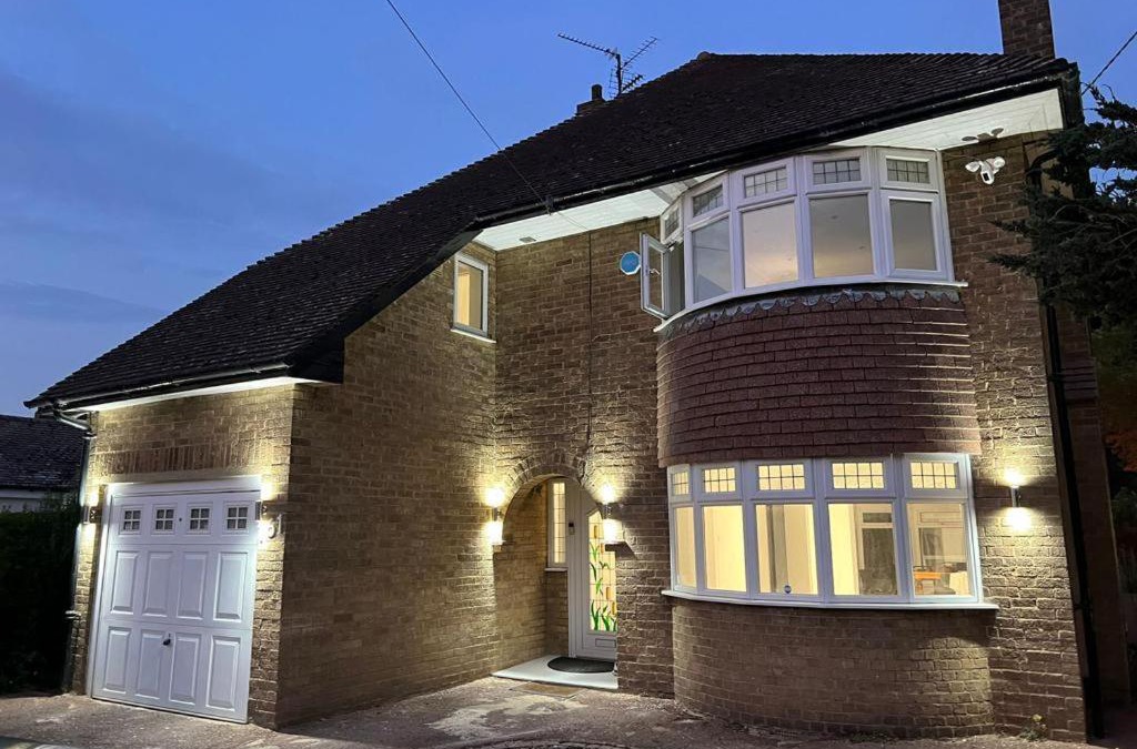 Chatteris Bed & Breakfast | The Elegance