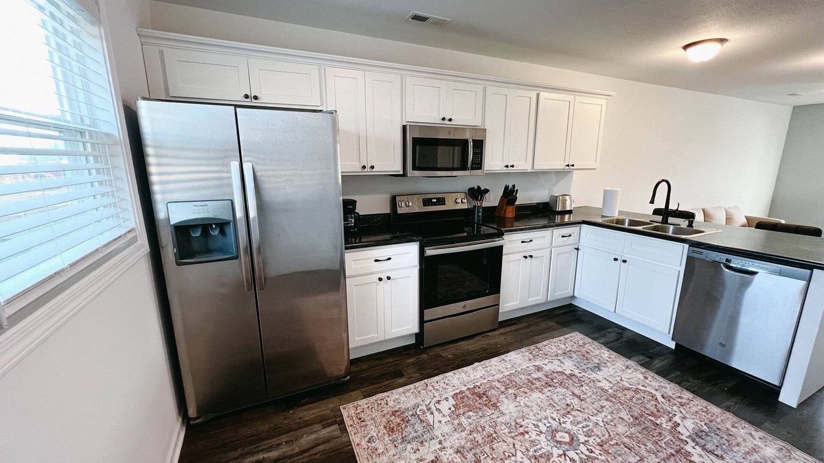 Sharon Grove House | The Elkton Townhome