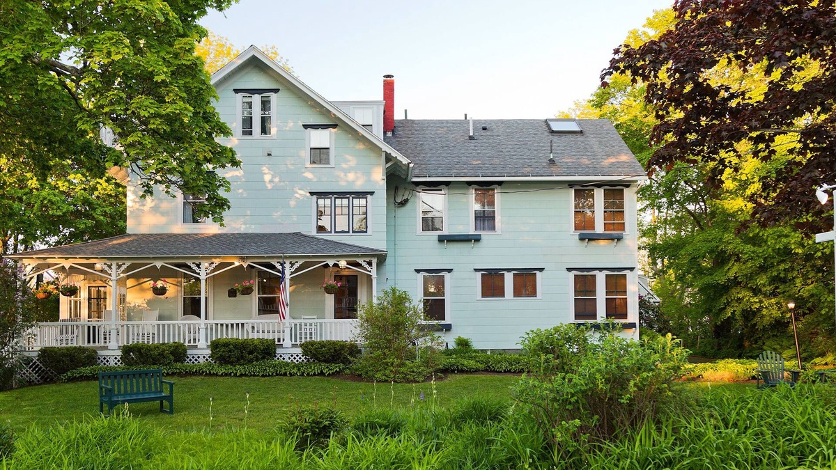 Bar Harbor Bed & Breakfast | The Elmhurst Inn