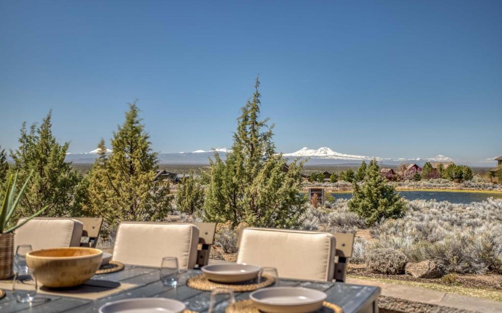 Powell Butte House | The Embers at Brasada Ranch - Meredith Lodging