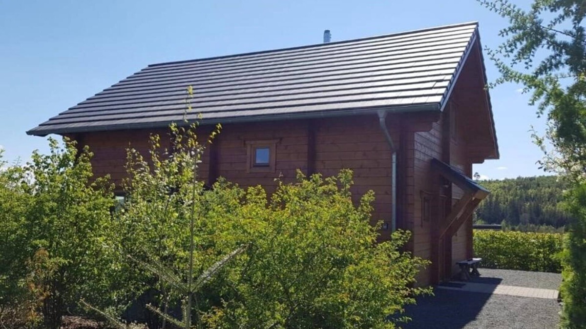 Glindfeld House | The energy-efficient log cabin Ecolodge with solar-powered systems breathes a genuine and unique vacation atmosphere, between Winterberg and Willingen!