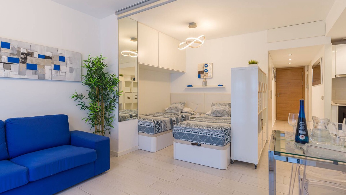 Las Palmas de Gran Canaria Apartment | THE WHITE HOME IN THE CANTERAS