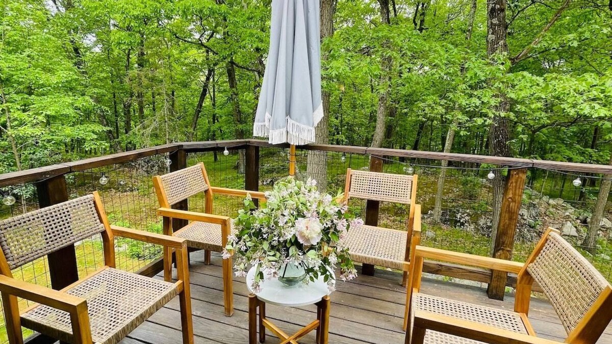 Monroe House | The Escape Cottage · 3 Bedroom Cozy Cottage Hudson Valley Monroe NY