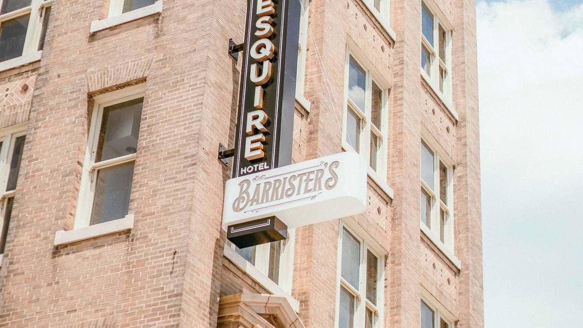 Gastonia Hotel | The Esquire Hotel Downtown Gastonia, an Ascend Collection Hotel