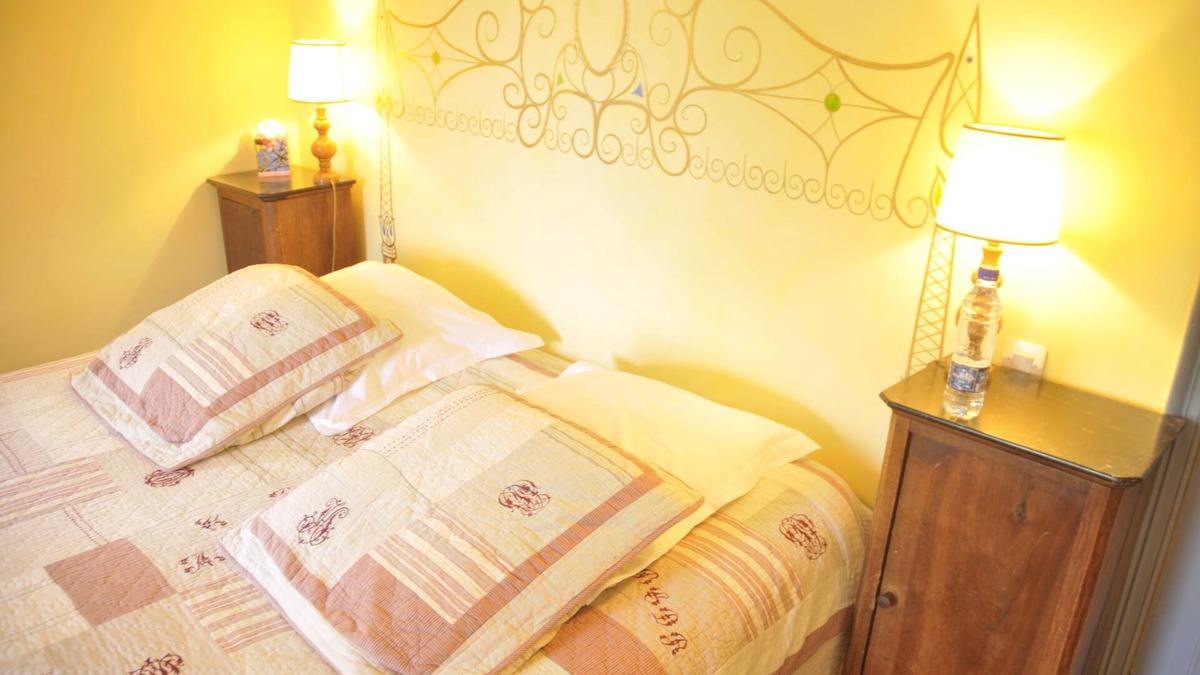 Cascastel-des-Corbieres Cottage | The Estiu: pou cottage 4 to 6 people with private outdoor jacuzzi