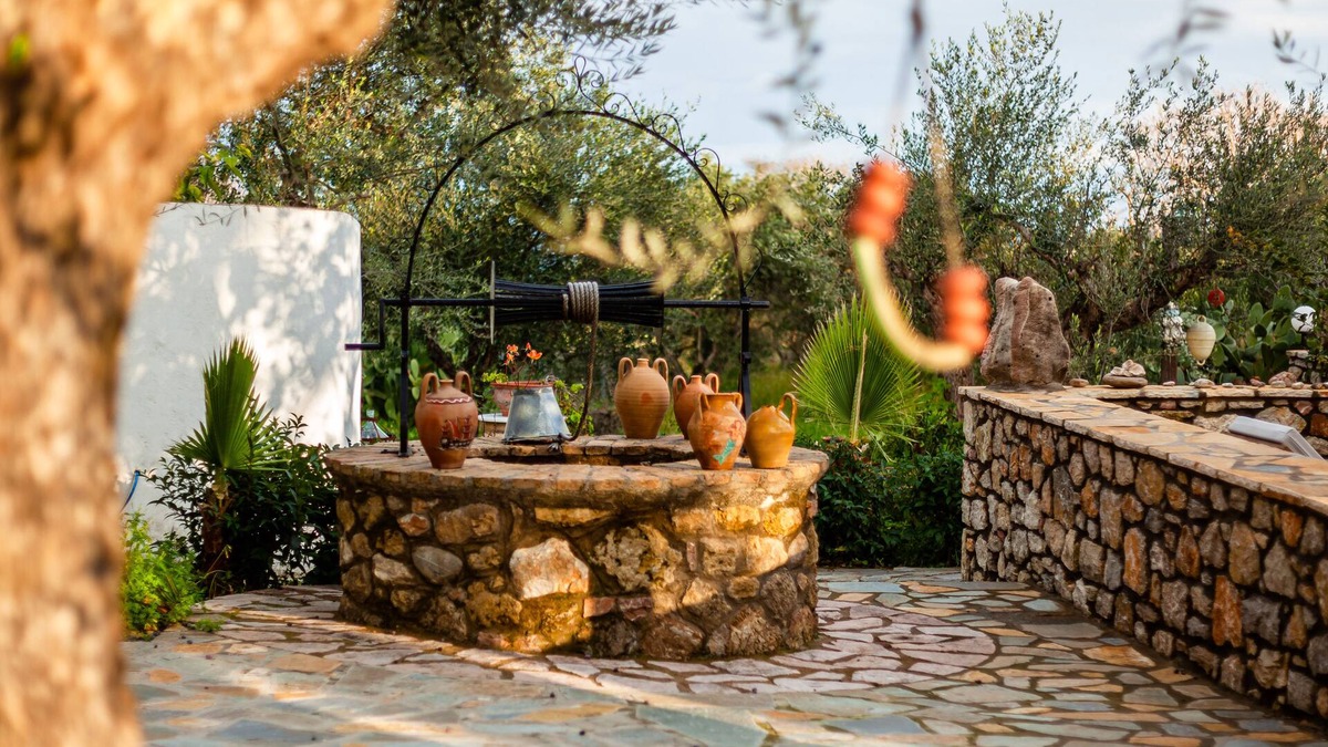 Aipeia House | The Fairytale House Seaside Retreat
