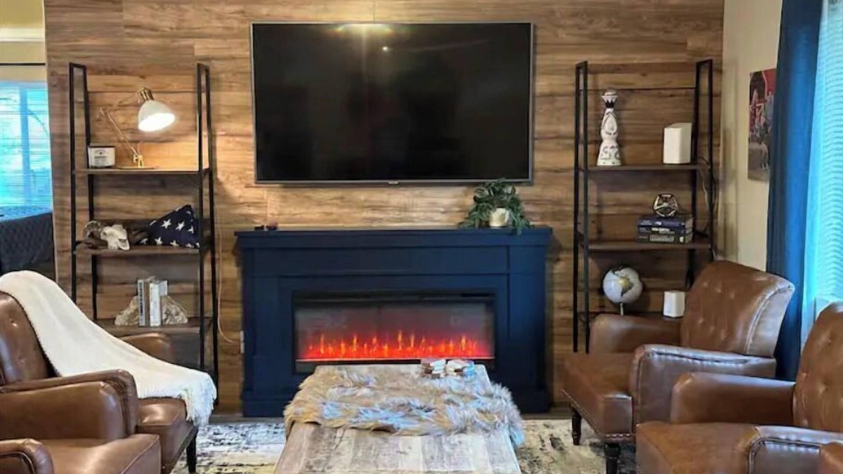 El Cajon House | The Farmhouse & Bunkhouse at Rockin’ View Ranch- Farm Charm Hideaway