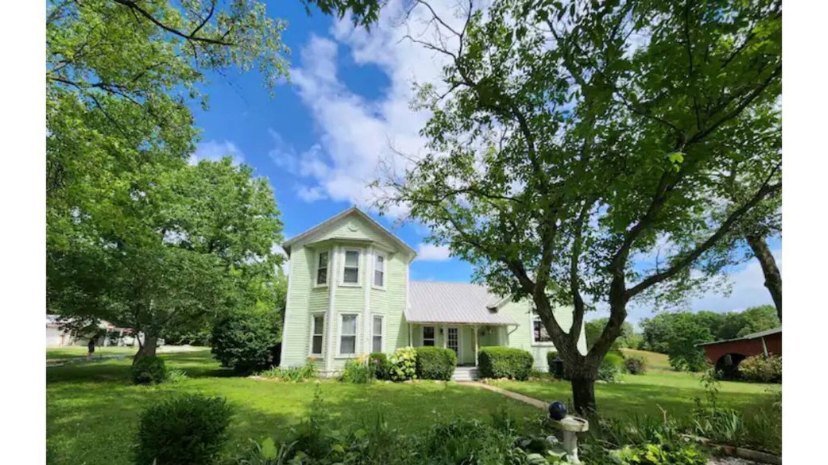 Jonesburg Other | The Farmhouse