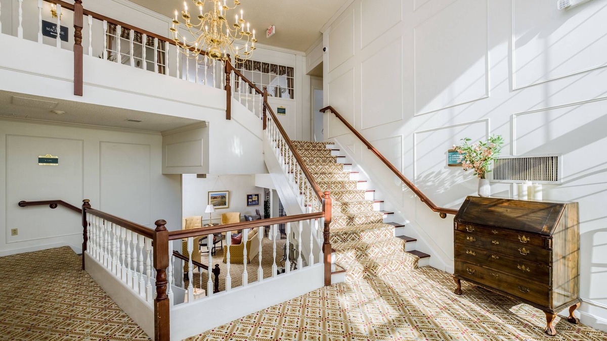 Farmington Hotel | The Farmington Inn & Suites