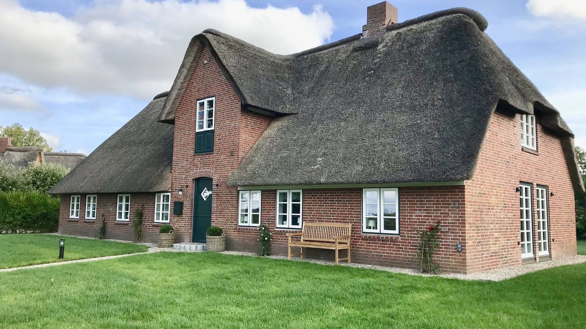 Borgsum Apartment | The Fering Hof - here dangles the soul