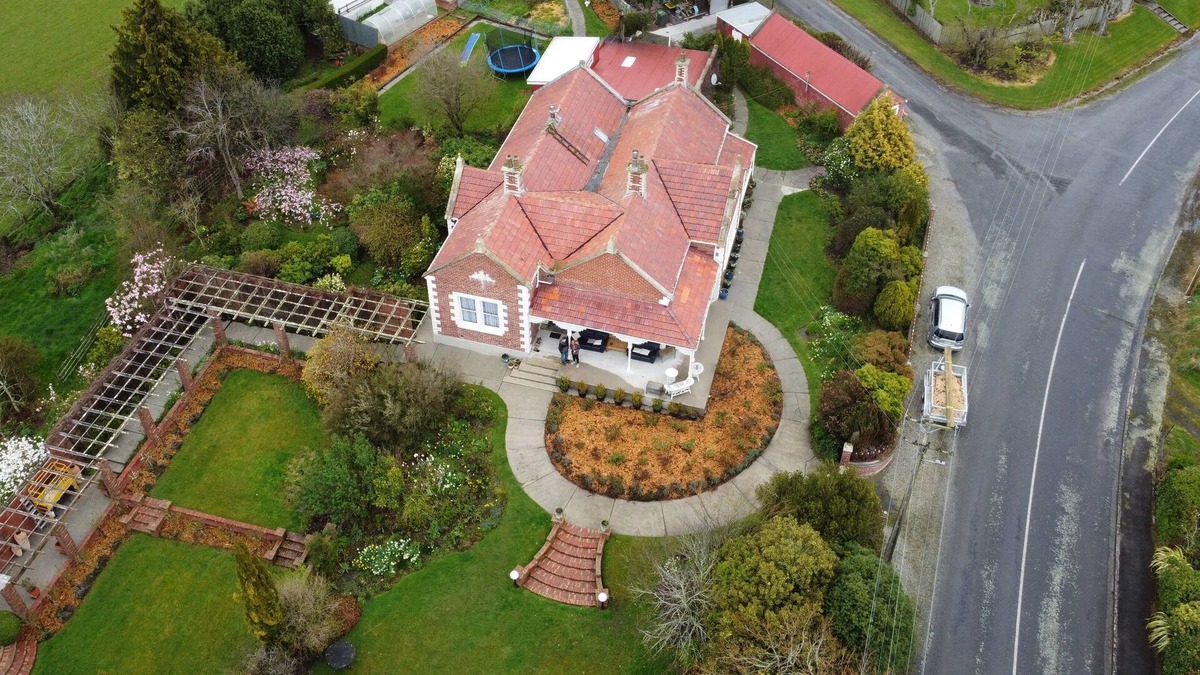 Benhar House | The Fern & Thistle Luxury B&B and Event Venue