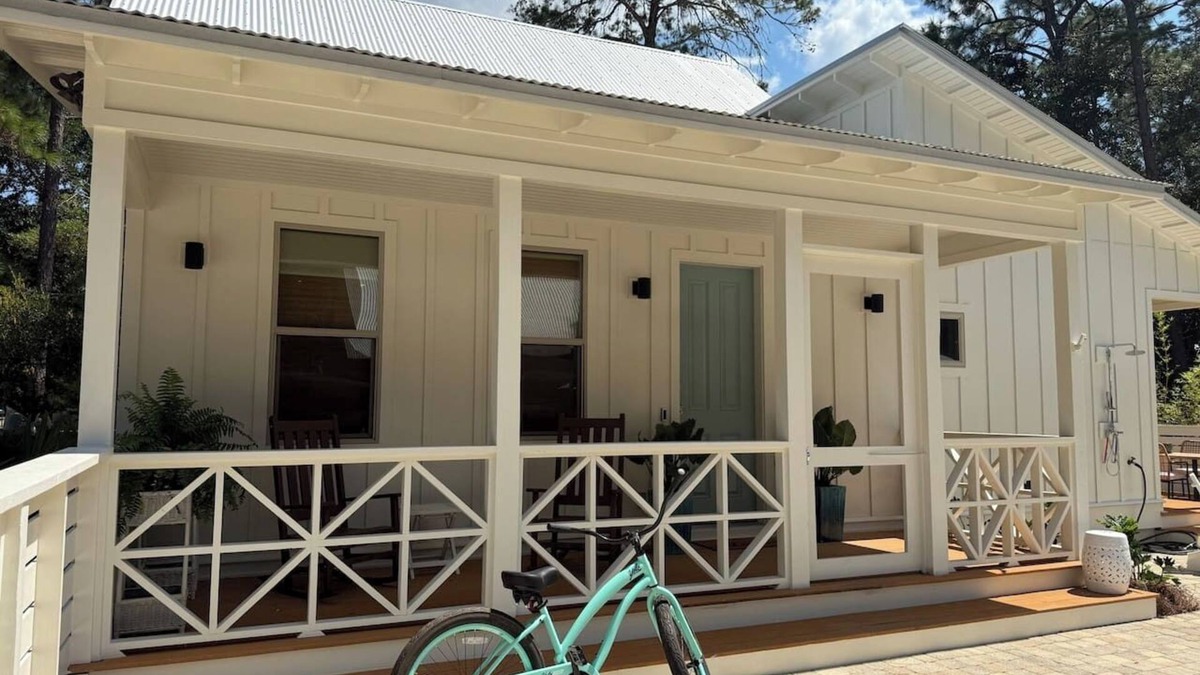 Santa Rosa Beach Apartment | The Finn Poolside 2 Bedrooms close to all of 30A