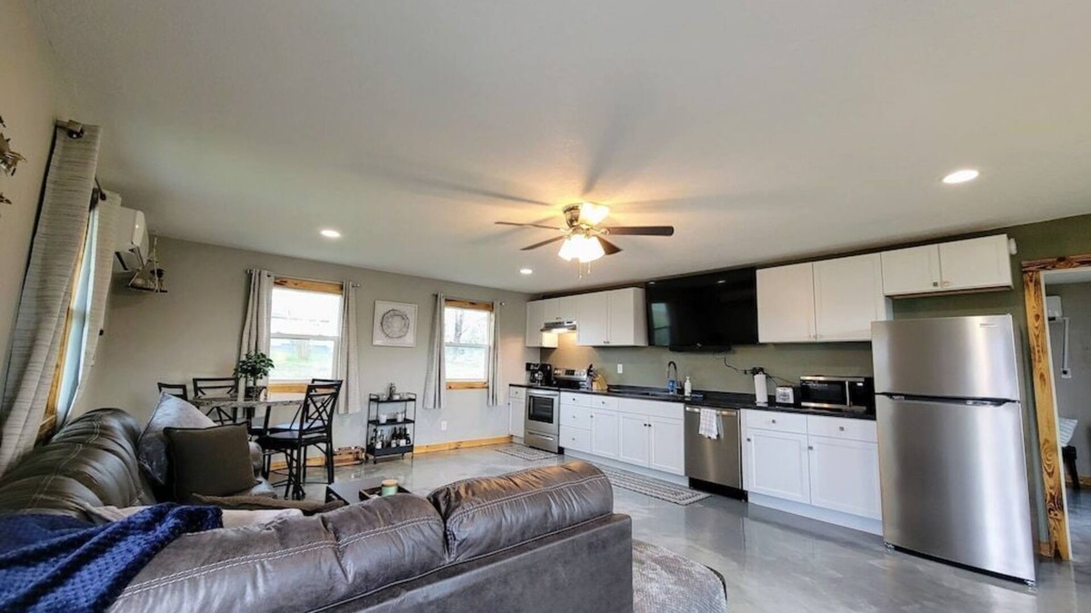 Gassville House | The Fishing Shack - Near White River and Mtn Home!