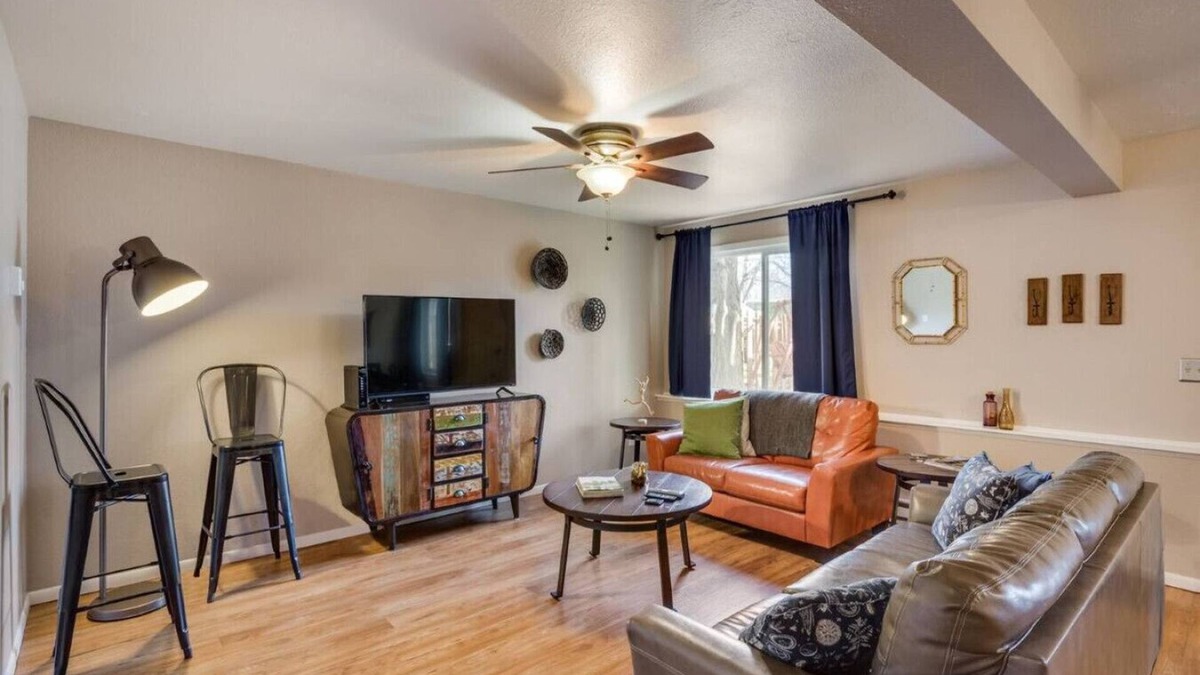 Old Town West Apartment | The FOCO Flats| Dogs Welcome | Downstairs Duplex