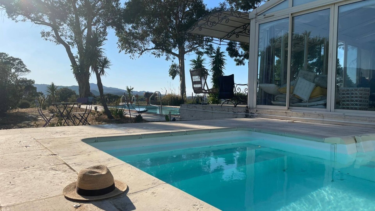 Oletta Villa | THE Fool ON THE Hill