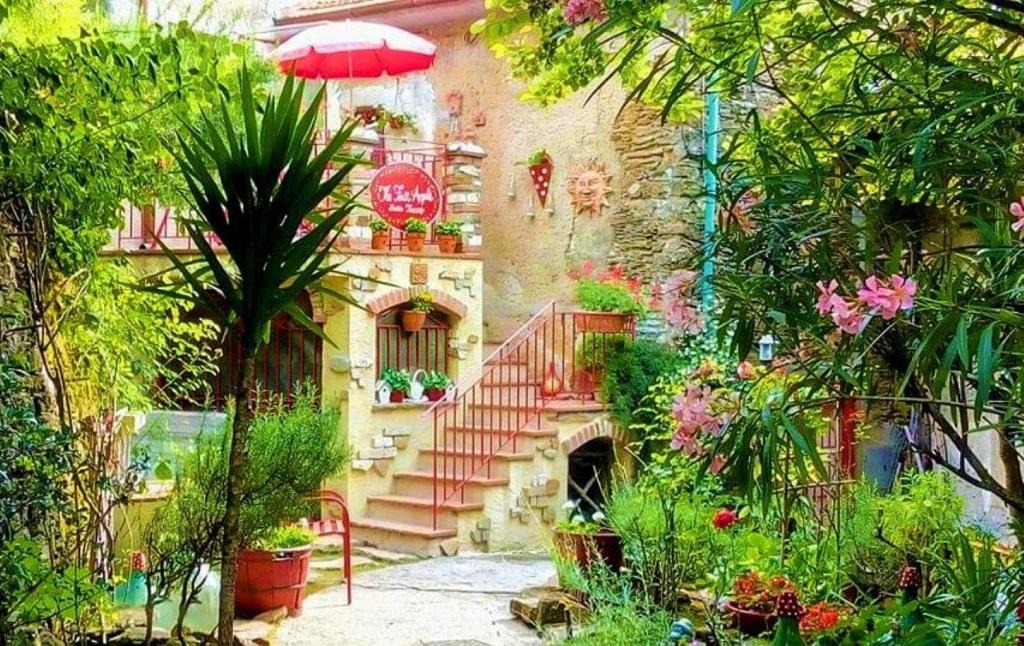 San Carlo Terme House | The Four Angels