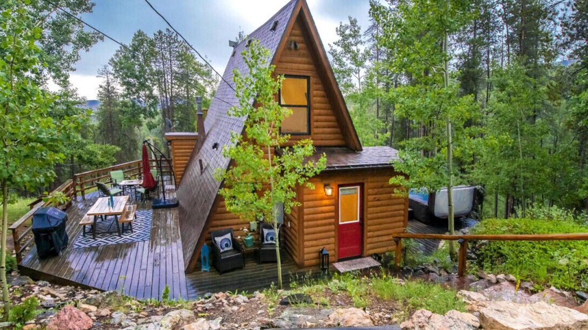 Evergreen House | The Fox Den | Views & Creek on a Wooded Acre!