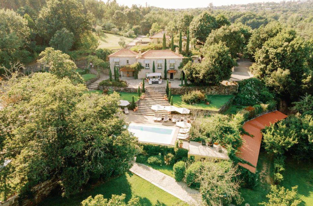 Sao Tiaguinho Villa | The Fox House - Private Villa & Nature