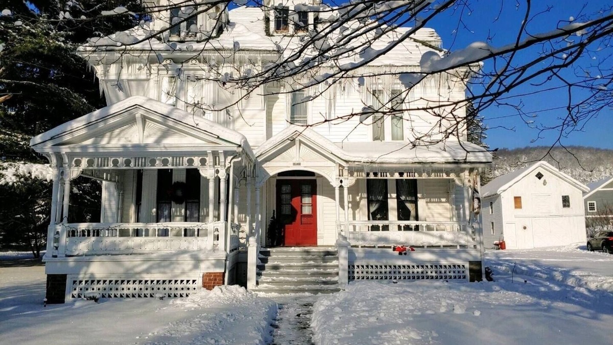Ellicottville House | The Francis Rose House 3 Bedroom Home by Redawning