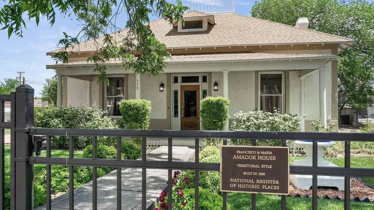 Las Cruces House | The Francisco and Maria Amador house is in the heart of downtown Las Cruces.