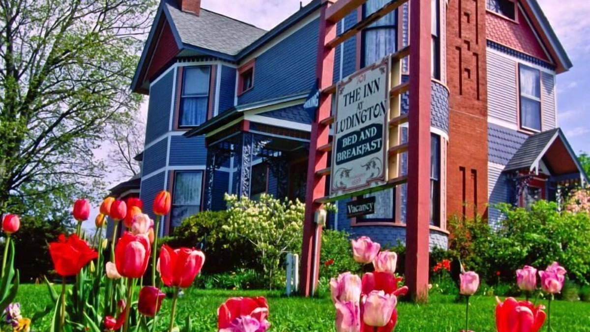 Ludington Bed & Breakfast | The Fresh Coast Inn at Ludington