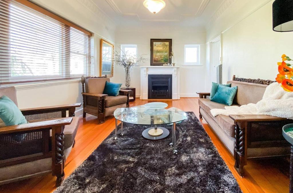 Albert Park Apartment | 'The Gables' Stylish Victorian Beachfront Abode