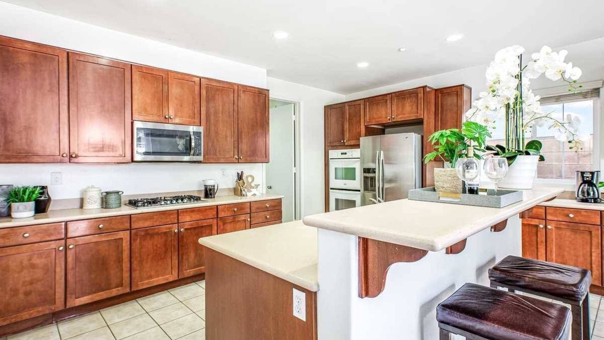 Southridge Village House | The Gala Ave Oasis