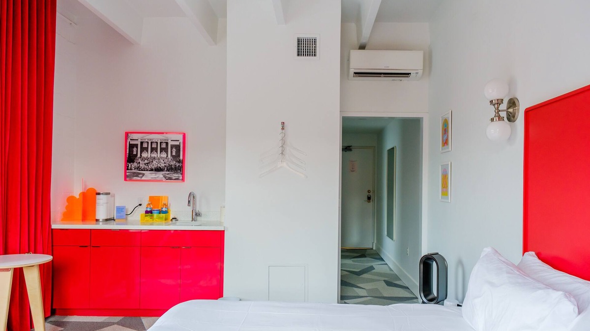 East Hill Hotel | The Gallatin 219, Hip East Nashville Neighborhood!