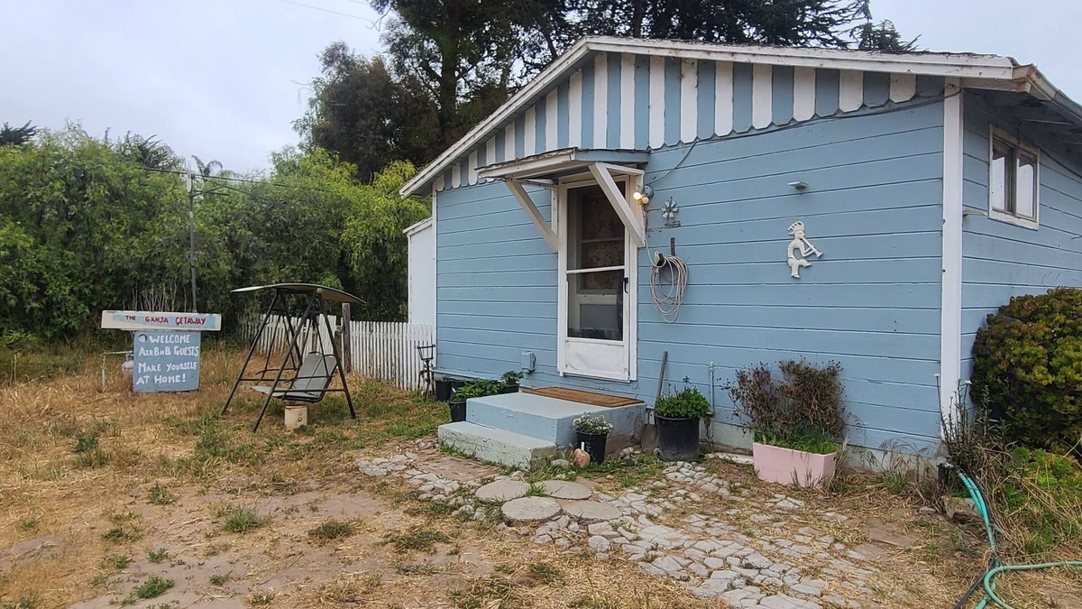 Callender Cottage | The Ganja Getaway