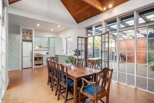 Clifton Hill House | The Garden Gable - Stylish Terrace Living