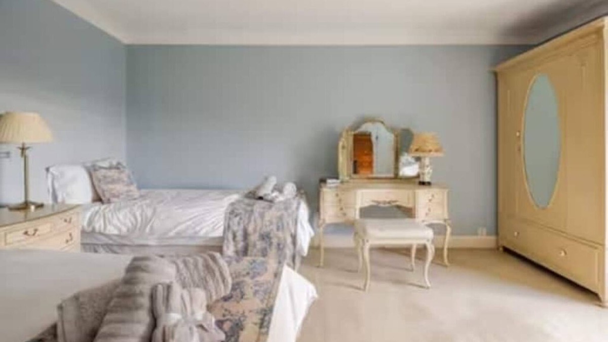 Kinross Bed & Breakfast | The Garden Room 40 mins Edinburgh, 10 mins Loch Leven, 25 mins Sterling Castle